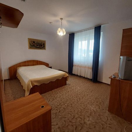 Steaua Nordului Hotel Targu Neamt Exterior foto